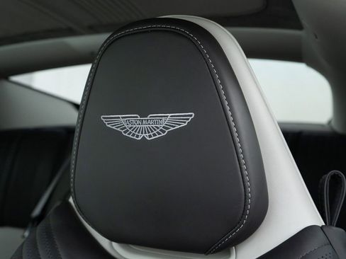 Used 2023 Aston Martin DB11 V12 image 17