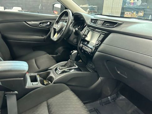 Used 2020 Nissan Rogue SV AWD/4WD image 24