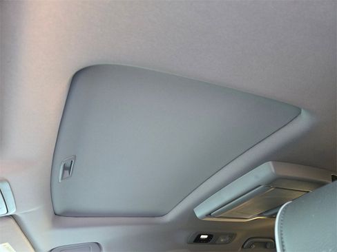 Used 2024 Honda Odyssey Elite image 34