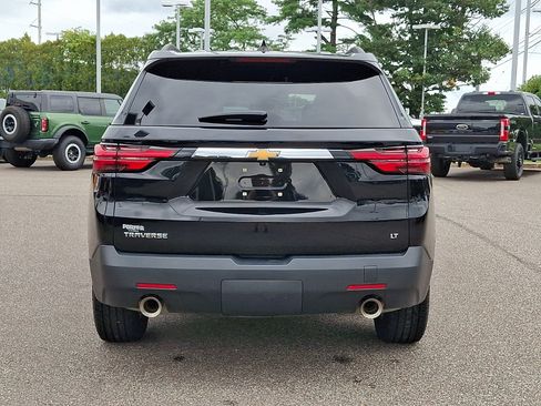 Used 2023 Chevrolet Traverse LT FWD image 9