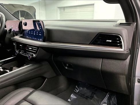 Used 2025 Chevrolet Tahoe LT AWD/4WD image 20