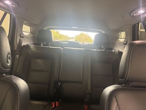 Used 2023 GMC Terrain SLT image 20