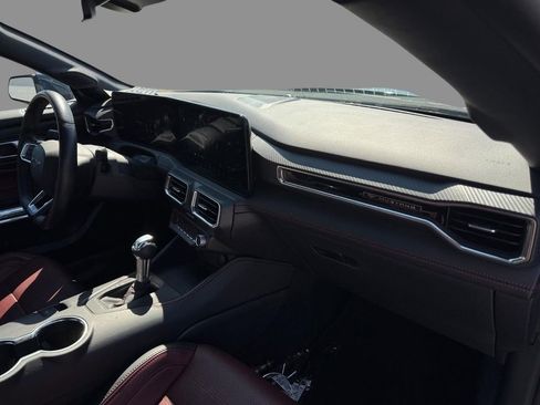 Used 2025 Ford Mustang Premium RWD image 13