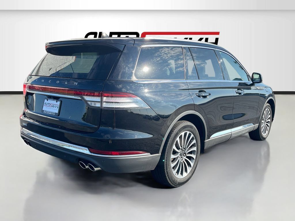 Used 2024 Lincoln Aviator AWD w/ Premium Package image 7
