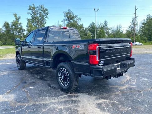 New 2026 Ford F250 Platinum w/ FX4 Off-Road Package AWD/4WD image 3