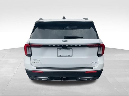 New 2026 Ford Explorer Active w/ Active Comfort Package AWD/4WD image 6