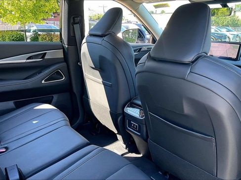 Certified 2027 INFINITI QX60 Luxe w/ Cargo Package AWD/4WD image 29