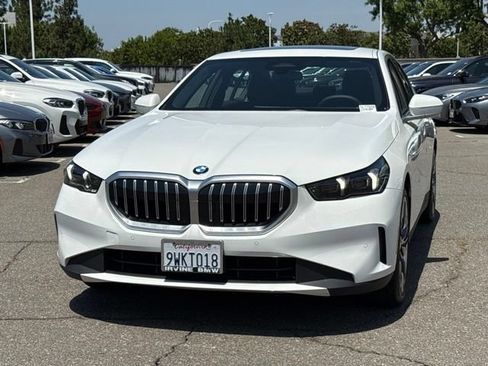 Used 2026 BMW 530i RWD image 3