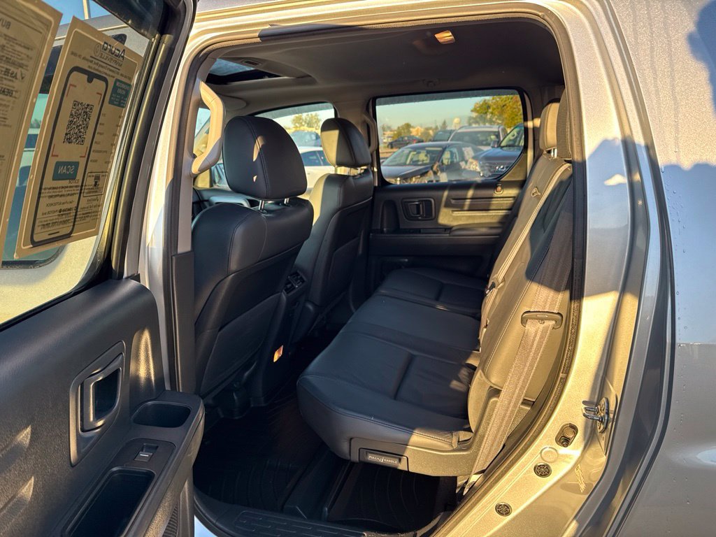 Used 2014 Honda Ridgeline SE image 36