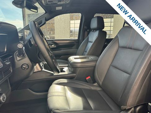 Used 2024 Chevrolet Suburban RST w/ Luxury Package image 18