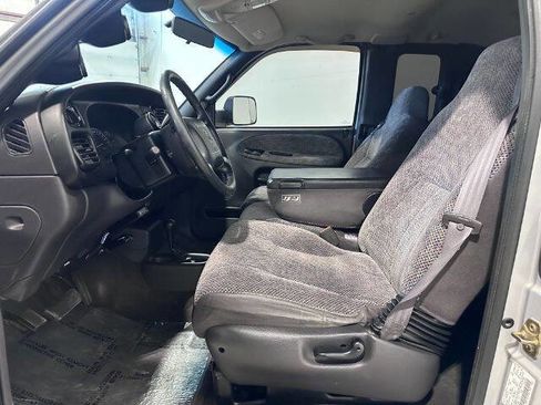 Used 2001 Dodge Ram 2500 Truck SLT image 17