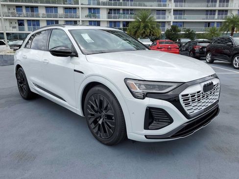 Certified 2024 Audi Q8 e-tron Prestige w/ Prestige Package AWD/4WD image 8
