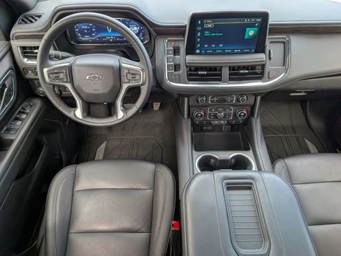 Used 2024 Chevrolet Tahoe Z71 w/ Luxury Package AWD/4WD image 6