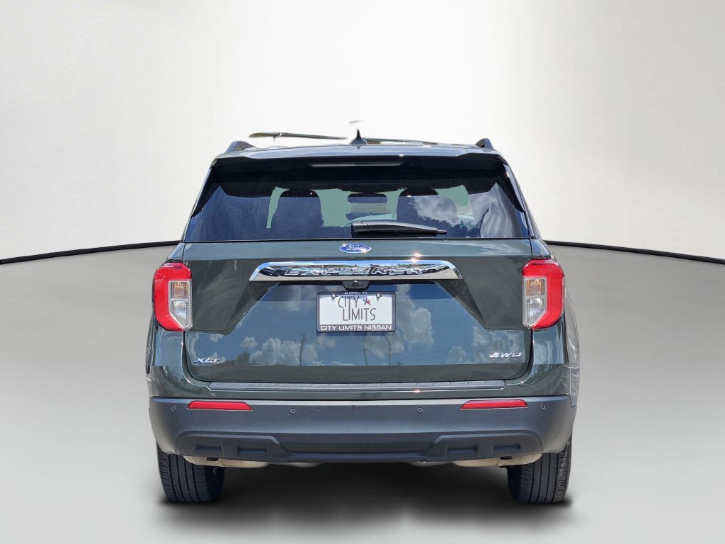Used 2024 Ford Explorer XLT AWD/4WD image 6