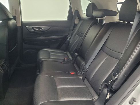 Used 2016 Nissan Rogue SL w/ SL Premium Package image 18