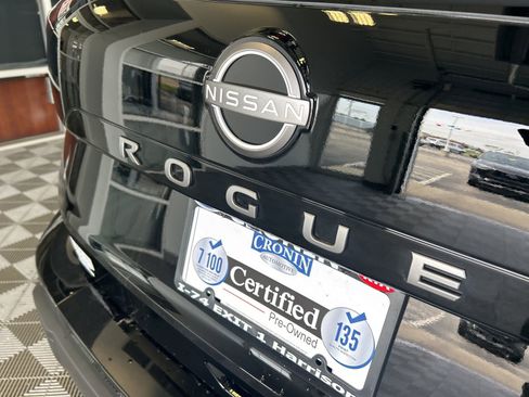 Used 2026 Nissan Rogue SV image 8