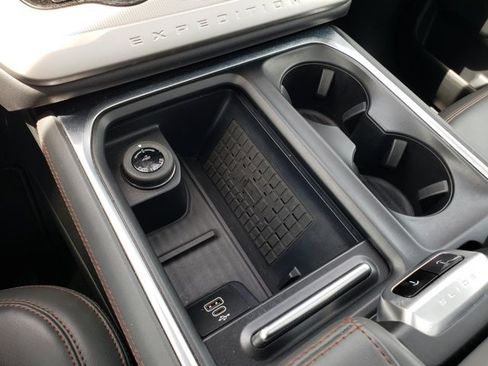 Used 2025 Ford Expedition Max Active AWD/4WD image 20