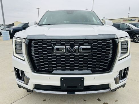 Used 2023 GMC Yukon XL Denali Ultimate w/ LPO, Floor Liner Package AWD/4WD image 46