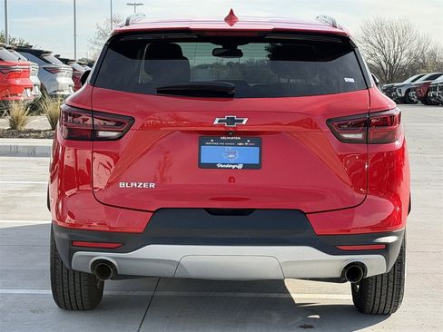 Certified 2023 Chevrolet Blazer LT w/ Convenience Package image 5