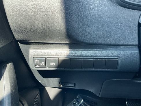 Used 2022 Toyota Corolla LE FWD image 20