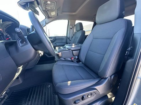 Used 2023 Chevrolet Silverado 1500 Custom image 12