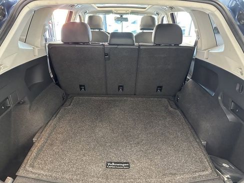 Used 2019 Volkswagen Tiguan SE w/ Panoramic Sunroof Package image 10