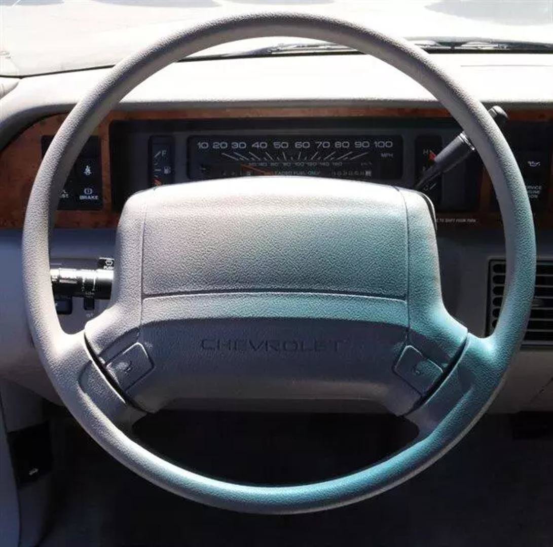 Used 1993 Chevrolet Caprice Classic RWD image 43
