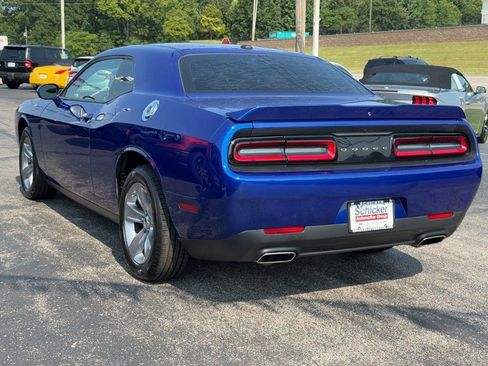 Used 2022 Dodge Challenger SXT RWD image 6
