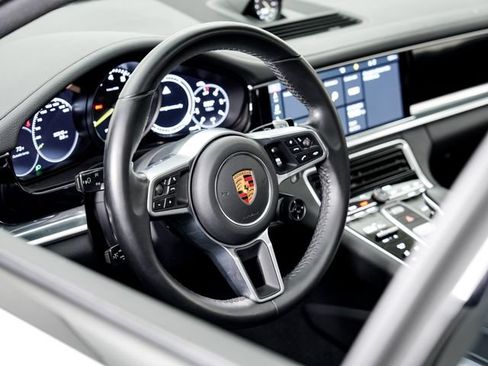 Used 2019 Porsche Panamera 4 AWD/4WD image 9