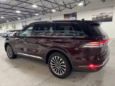 Used 2022 Lincoln Aviator AWD w/ Premium Package image 9