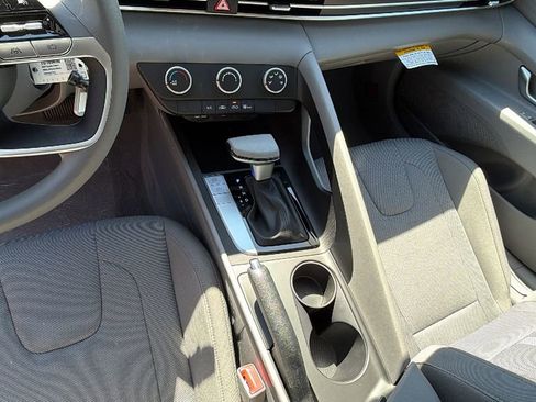 New 2026 Hyundai Elantra SE image 26
