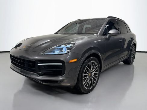 Certified 2023 Porsche Cayenne Turbo AWD/4WD image 1