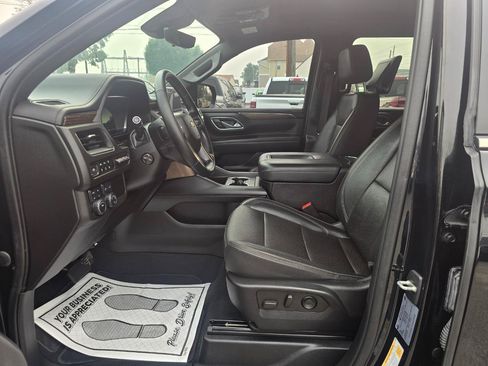 Used 2023 Chevrolet Suburban High Country AWD/4WD image 14