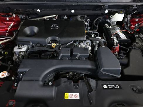 Used 2022 Toyota RAV4 LE FWD image 31