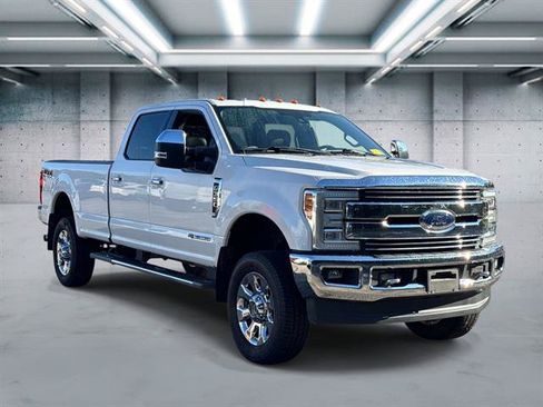 Used 2018 Ford F350 Lariat w/ Lariat Ultimate Package AWD/4WD image 3