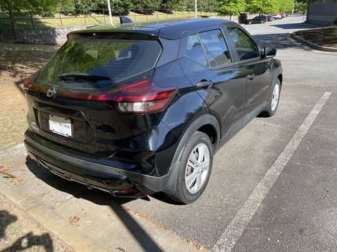 Used 2021 Nissan Kicks S image 5