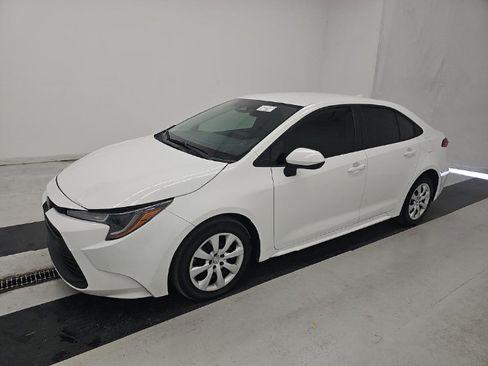 Used 2024 Toyota Corolla LE FWD image 3