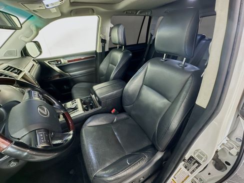 Used 2018 Lexus GX 460 Premium w/ Premium Package AWD/4WD image 13