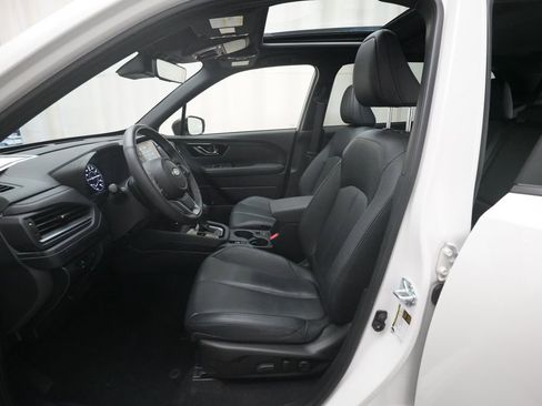 Certified 2025 Subaru Forester Limited w/ Popular Package #1 AWD/4WD image 7
