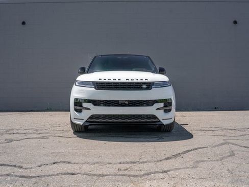 Used 2025 Land Rover Range Rover Sport Autobiography AWD/4WD image 10