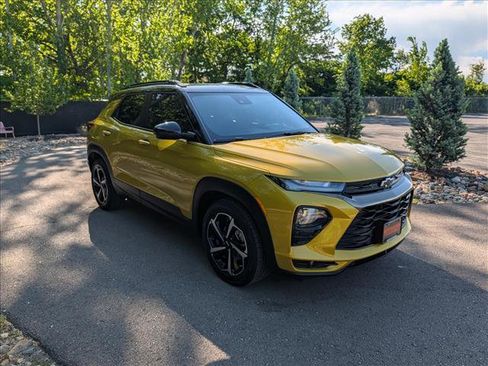 Used 2023 Chevrolet TrailBlazer RS w/ Sun and Liftgate Package FWD image 7