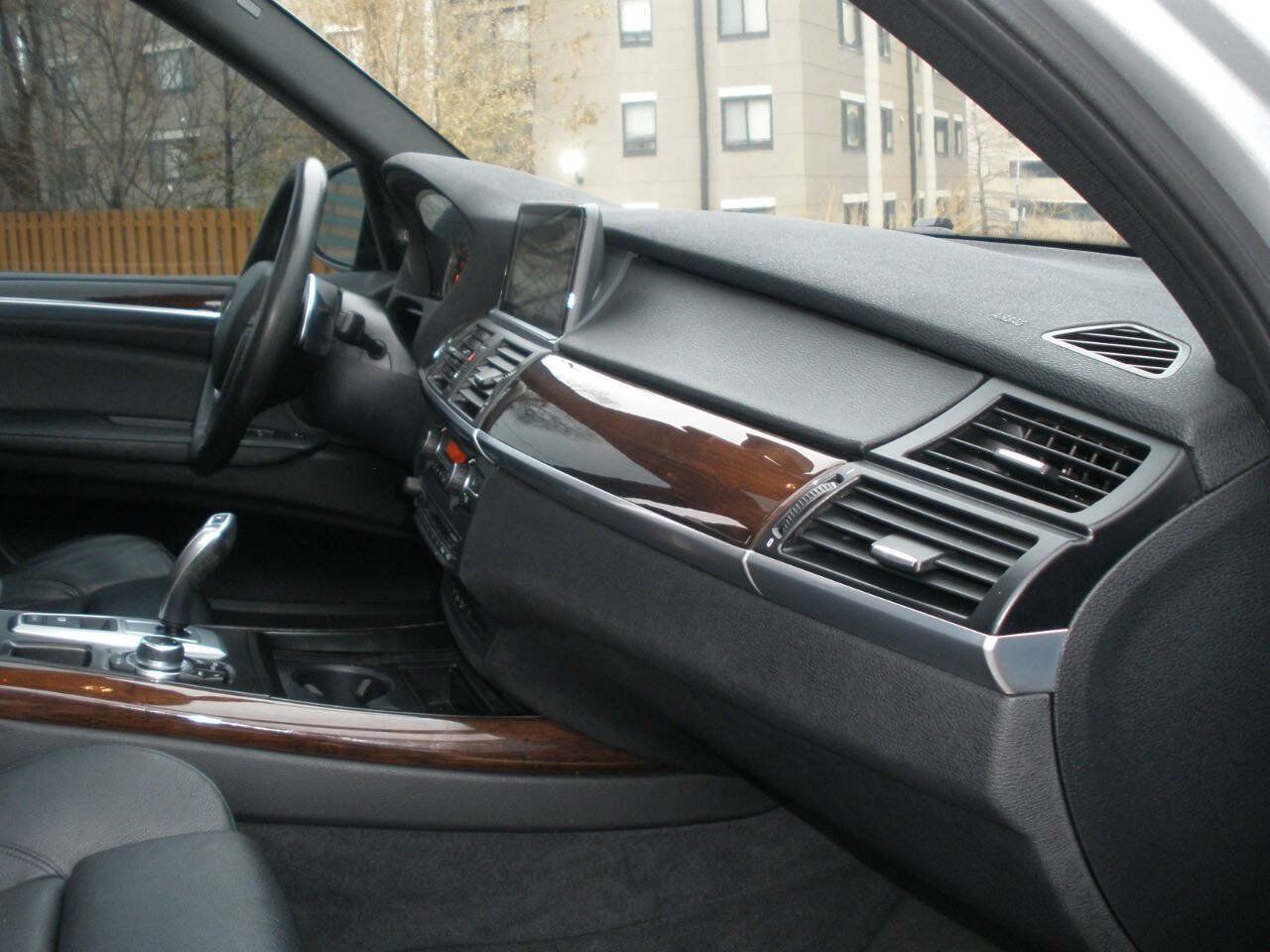 Used 2013 BMW X5 xDrive50i AWD/4WD image 32