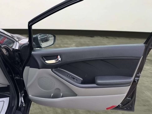Used 2015 Kia Forte LX image 19