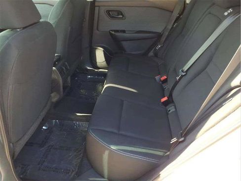 Certified 2023 Nissan Rogue S image 14