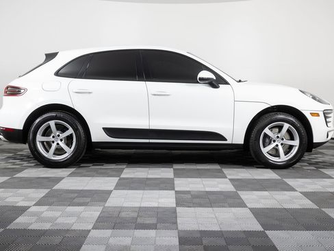 Used 2018 Porsche Macan image 9