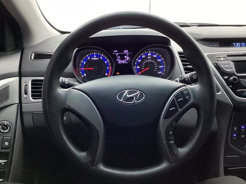 Used 2014 Hyundai Elantra SE image 14