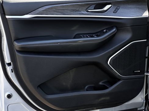 Used 2021 Jeep Grand Cherokee L Limited image 11