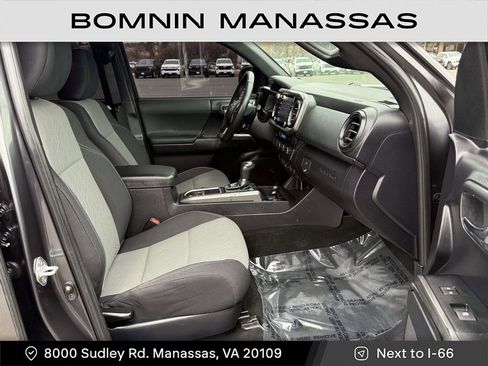 Used 2021 Toyota Tacoma TRD Off-Road image 11