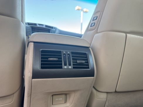 Used 2012 Lexus LS 460 w/ Comfort Pkg image 19