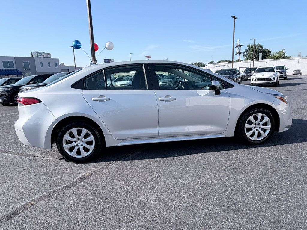Used 2024 Toyota Corolla LE FWD image 4